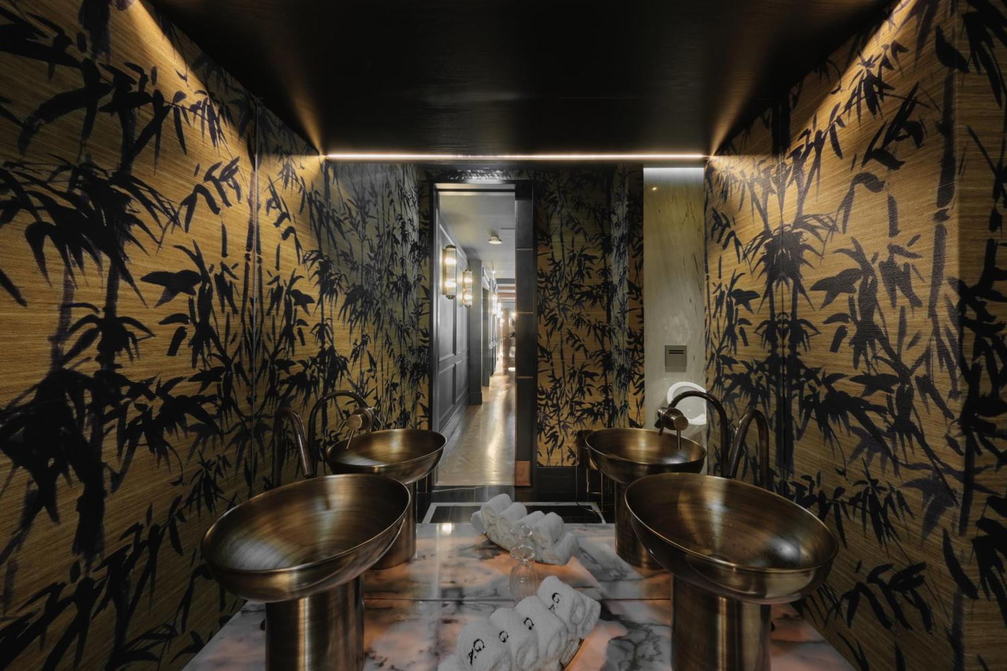 Ga Palace Hotel & Spa, A Xixth-Century Villa Порту Экстерьер фото Bathroom